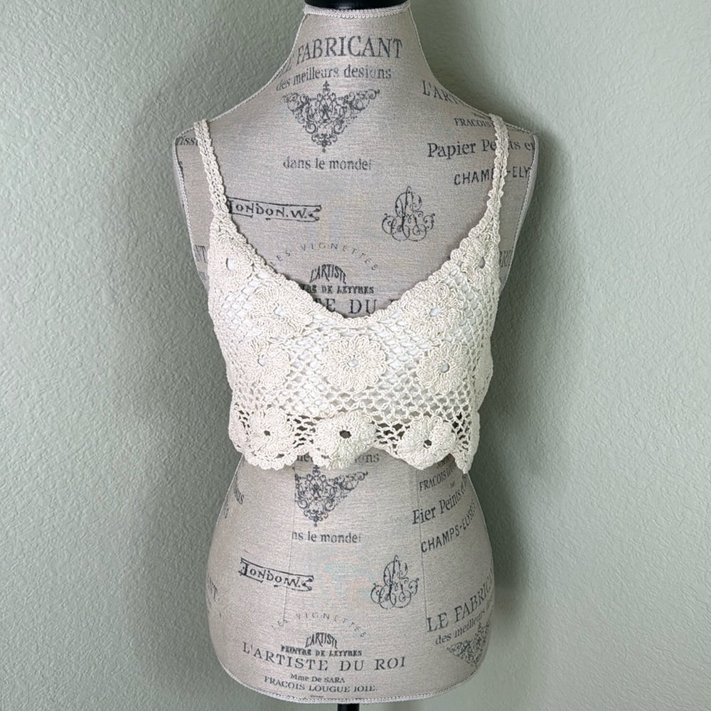 C&C California Crochet Crop Top